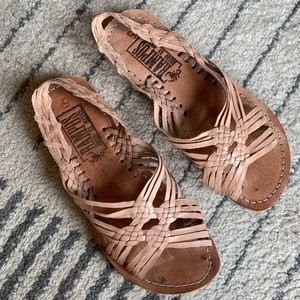 Leather woven sandals